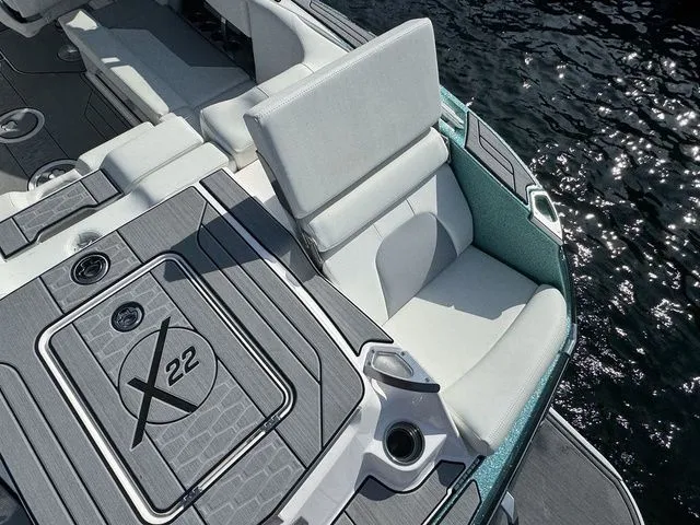 Slide: The Image of MasterCraft X22 2024 - 8