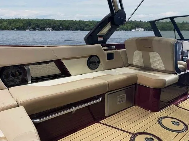 Slide: The Image of MasterCraft X26 2024 - 10