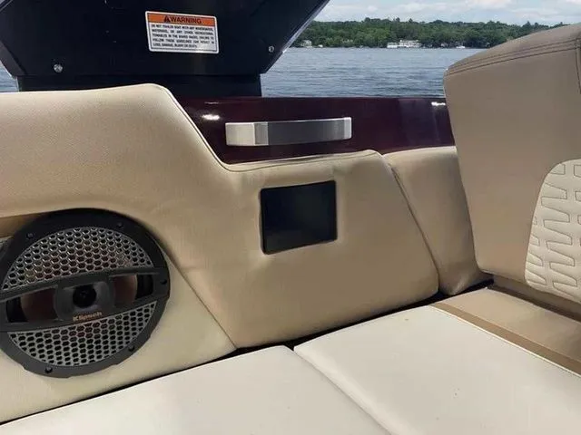 Slide: The Image of MasterCraft X26 2024 - 23