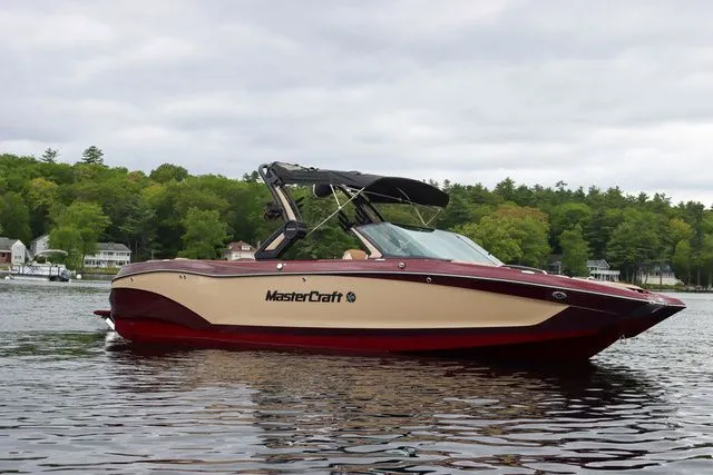 Slide: The Image of MasterCraft X26 2024 - 3