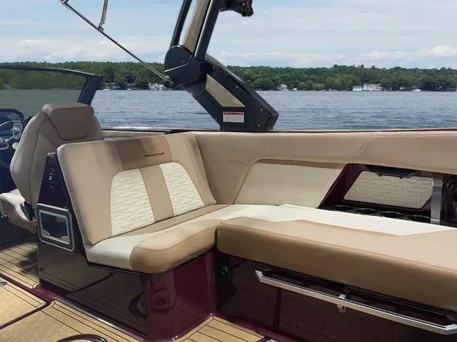 Slide: The Image of MasterCraft X26 2024 - 7