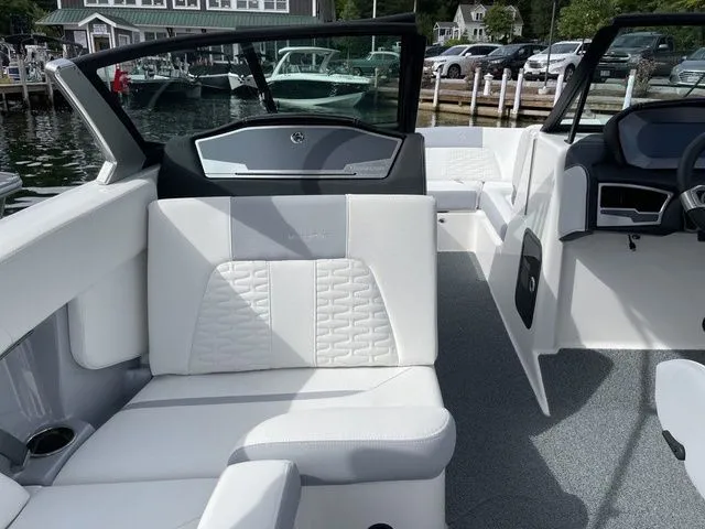 Slide: The Image of MasterCraft X24 2022 - 4