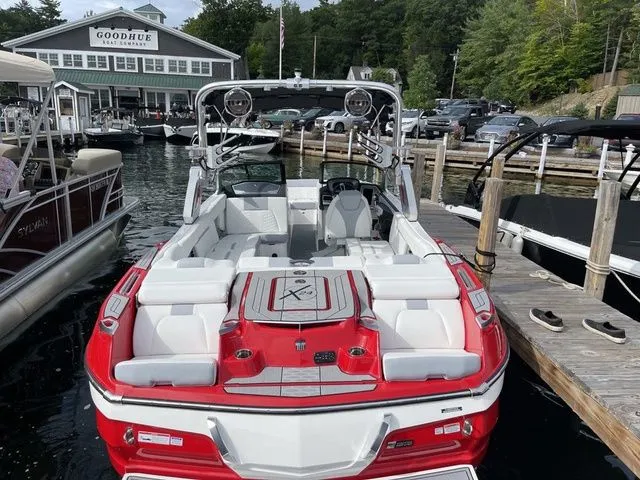 Slide: The Image of MasterCraft X24 2022 - 6