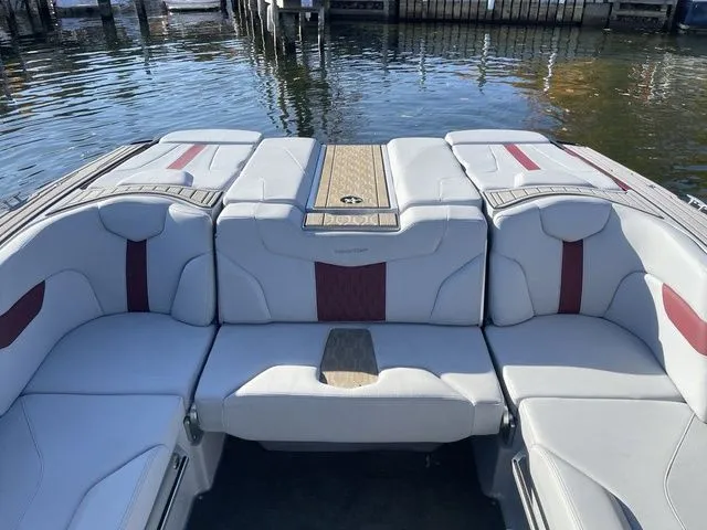 Slide: The Image of MasterCraft XT23 2023 - 17