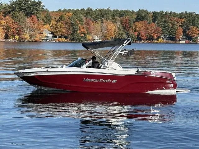 Slide: The Image of MasterCraft XT23 2023 - 4