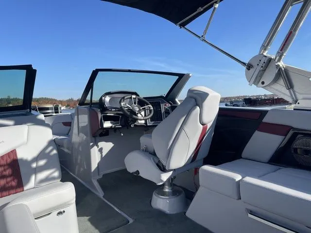 Slide: The Image of MasterCraft XT23 2023 - 8