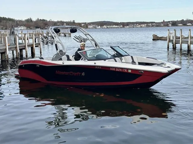 Slide: The Image of MasterCraft X22 2021 - 4