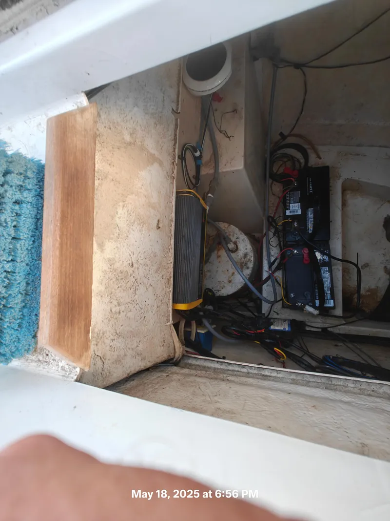 Slide: The Image of Hunter 31 1984 - 10