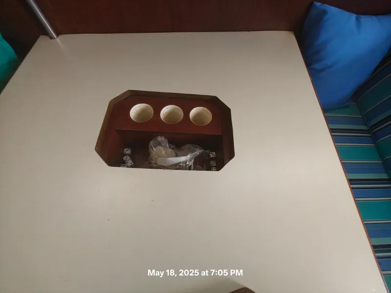 Slide: The Image of Hunter 31 1984 - 12