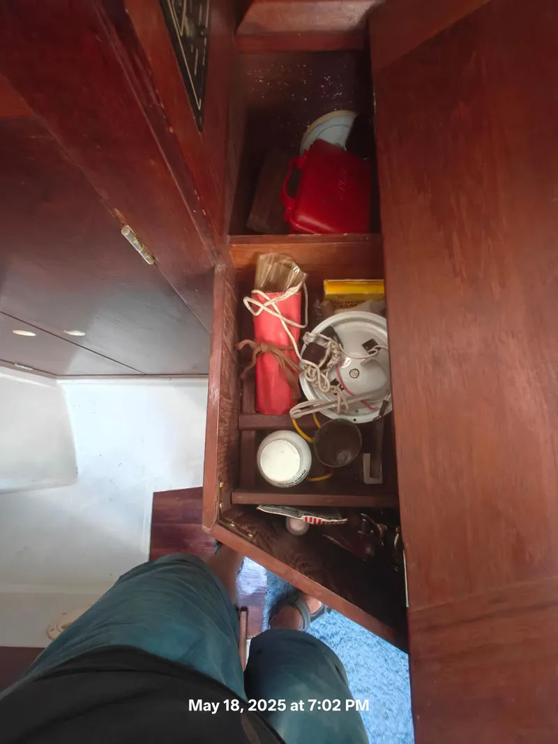 Slide: The Image of Hunter 31 1984 - 21