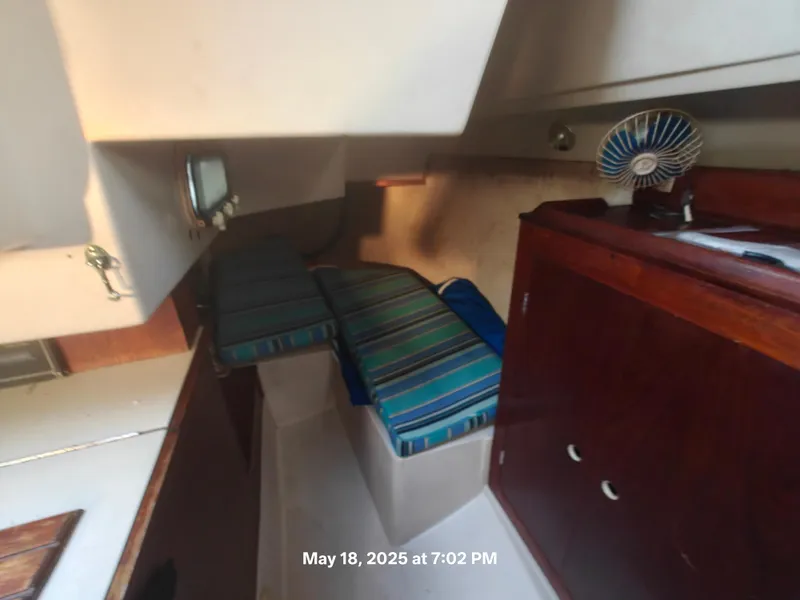 Slide: The Image of Hunter 31 1984 - 25