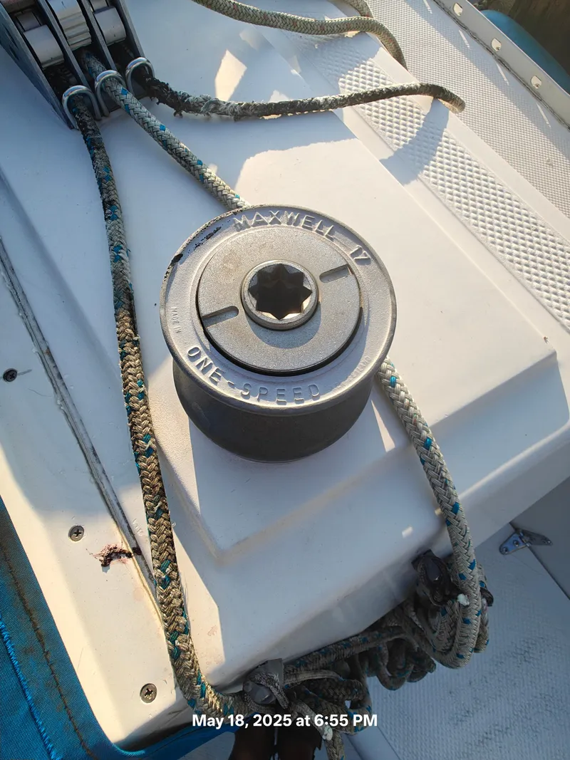 Slide: The Image of Hunter 31 1984 - 9