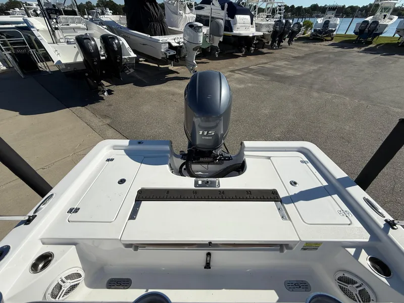 Slide: The Image of Sportsman Masters 207 Bay Boat 2015 - 16