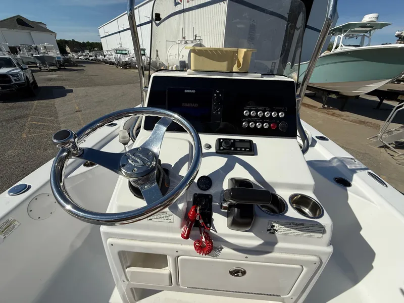 Slide: The Image of Sportsman Masters 207 Bay Boat 2015 - 4