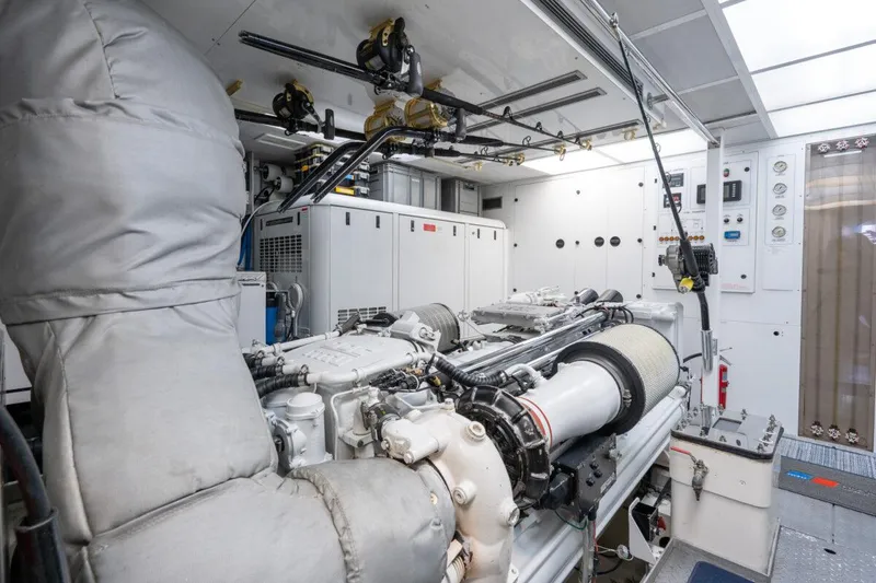 Slide: The Image of Crescent Raised Pilothouse 2004 - 71