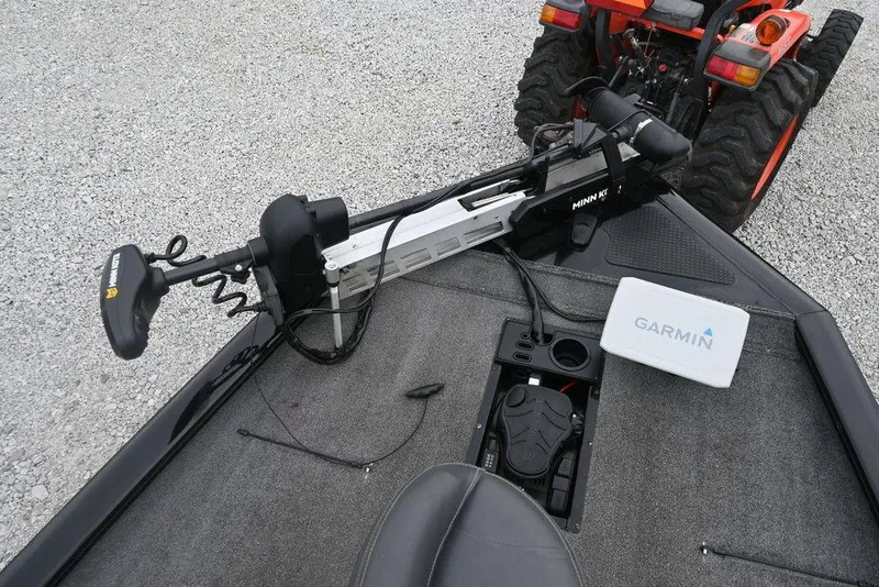 Slide: The Image of 2016 Tracker Pro Team™ 195 TXW boat with Garmin equipment and Minn Kota trolling motor. - 4