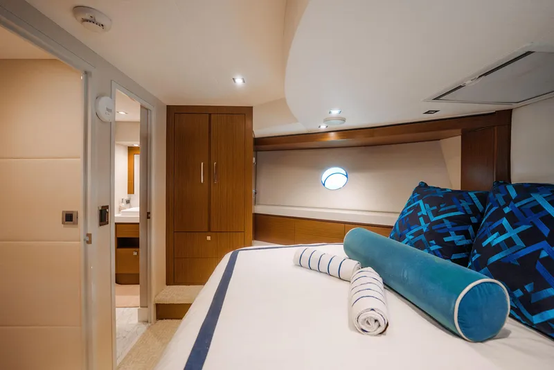 Slide: The Image of Luxurious cabin interior of 2017 Hatteras M75 Panacera yacht with modern decor. - 21