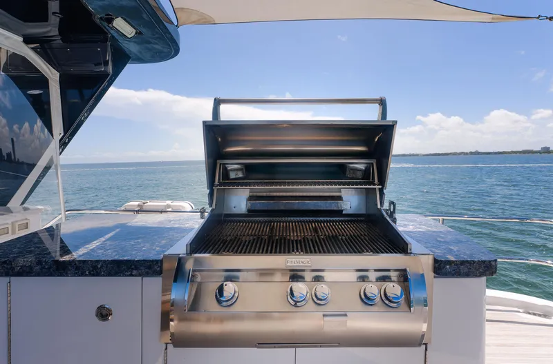 Slide: The Image of Hatteras M75 Panacera 2017 - 52