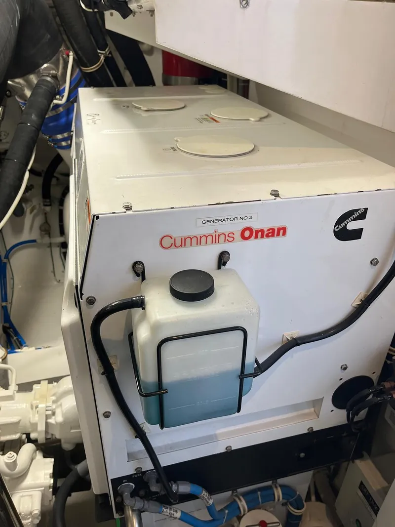 Slide: The Image of Hatteras M75 Panacera 2017 - 55