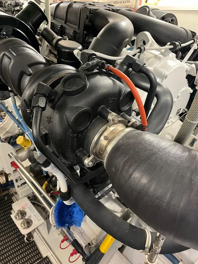 Slide: The Image of Hatteras M75 Panacera 2017 - 58