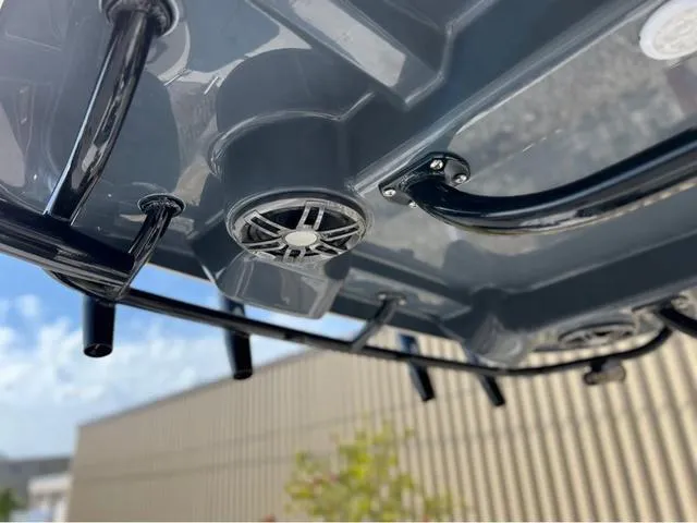 Slide: The Image of Sea Born FX22 Center Console 2024 - 12