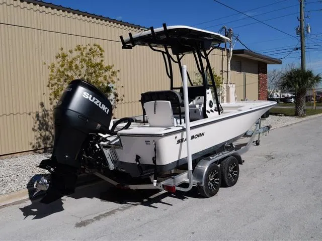 Slide: The Image of Sea Born FX22 Center Console 2024 - 21