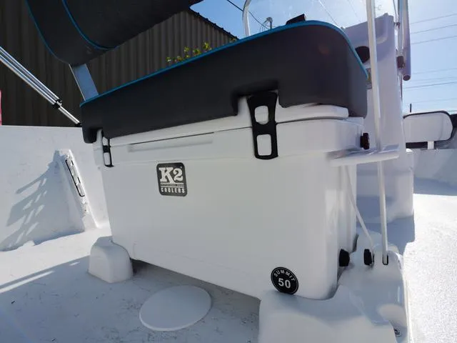 Slide: The Image of ALK 2 Powerboats 22CRS - GPS - STEREO 2025 - 14