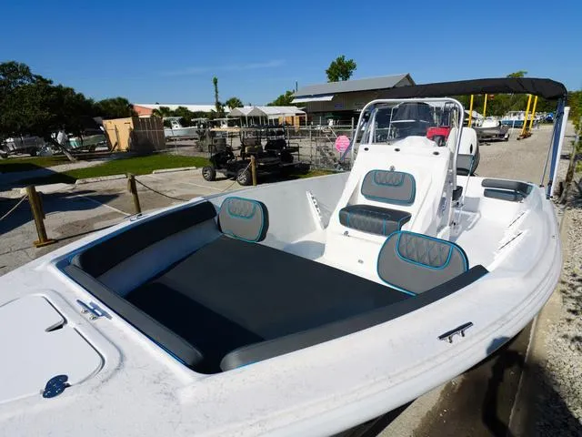 Slide: The Image of ALK 2 Powerboats 22CRS - GPS - STEREO 2025 - 2