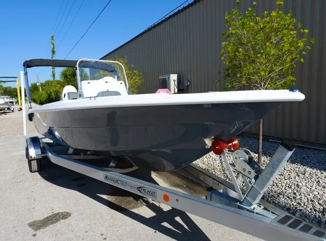 Slide: The Image of ALK 2 Powerboats 22CRS - GPS - STEREO 2025 - 5