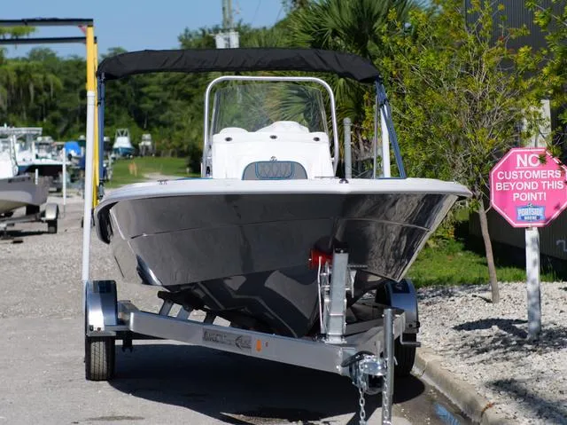 Slide: The Image of ALK 2 Powerboats 22CRS - GPS - STEREO 2025 - 9