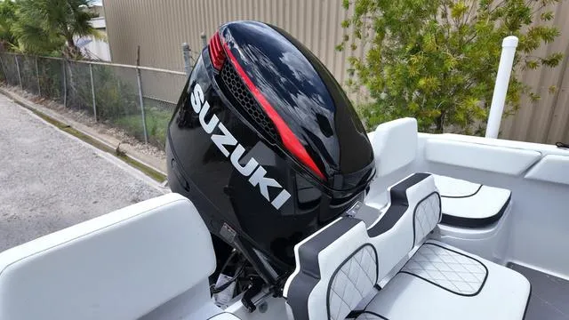 Slide: The Image of Clearwater 2200CC - SIMRAD GO9 - SUZUKI 250! 2025 - 18