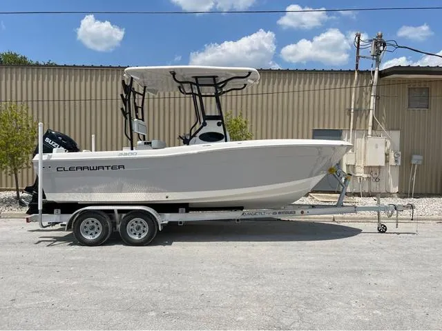 Slide: The Image of Clearwater 2200CC - SIMRAD GO9 - SUZUKI 250! 2025 - 28