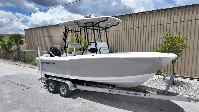 Slide: The Image of Clearwater 2200CC - SIMRAD GO9 - SUZUKI 250! 2025 - 5