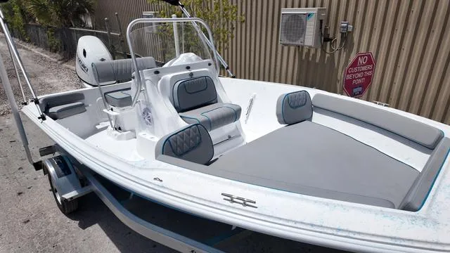 Slide: The Image of ALK 2 Powerboats 18CRS - GPS- STEREO 2025 - 14