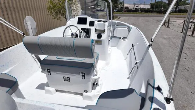 Slide: The Image of ALK 2 Powerboats 18CRS - GPS- STEREO 2025 - 25