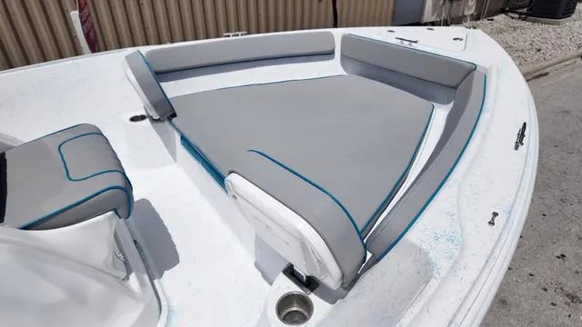 Slide: The Image of ALK 2 Powerboats 18CRS - GPS- STEREO 2025 - 26