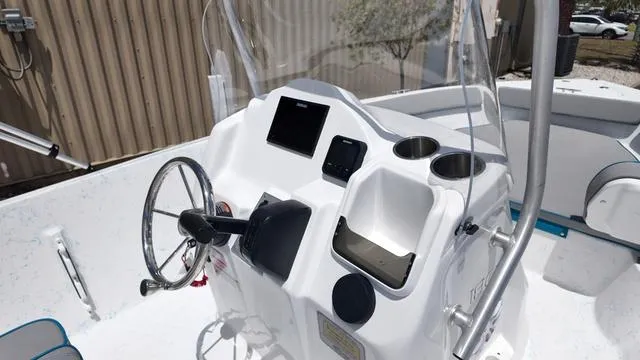 Slide: The Image of ALK 2 Powerboats 18CRS - GPS- STEREO 2025 - 3