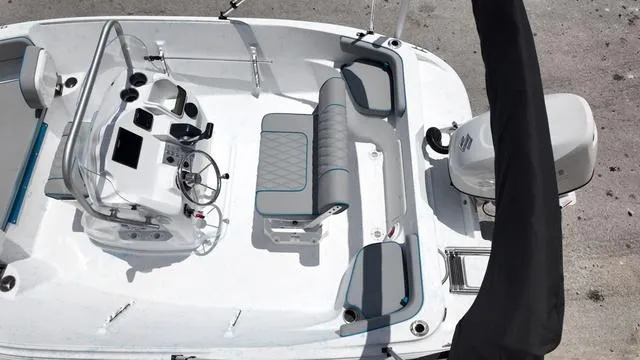 Slide: The Image of ALK 2 Powerboats 18CRS - GPS- STEREO 2025 - 31