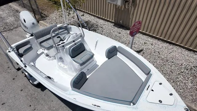 Slide: The Image of ALK 2 Powerboats 18CRS - GPS- STEREO 2025 - 5