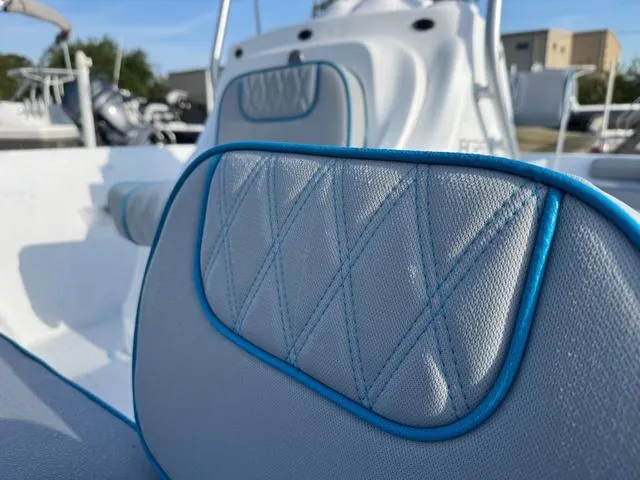 Slide: The Image of ALK 2 Powerboats 18CRS - GPS- STEREO 2025 - 6