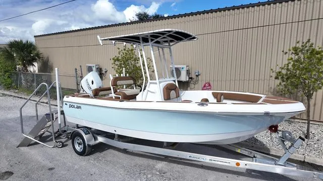 Slide: The Image of Polar 195 CC - Simrad 7 - Stereo System 2025 - 1