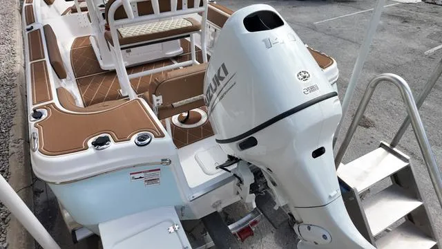 Slide: The Image of Polar 195 CC - Simrad 7 - Stereo System 2025 - 19