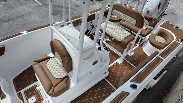 Slide: The Image of Polar 195 CC - Simrad 7 - Stereo System 2025 - 2