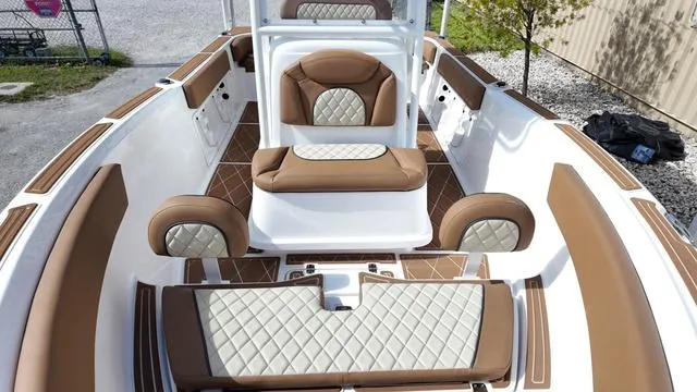 Slide: The Image of Polar 195 CC - Simrad 7 - Stereo System 2025 - 27