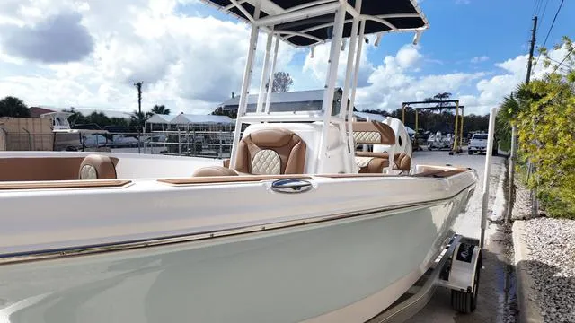 Slide: The Image of Polar 195 CC - Simrad 7 - Stereo System 2025 - 28