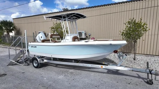 Slide: The Image of Polar 195 CC - Simrad 7 - Stereo System 2025 - 5