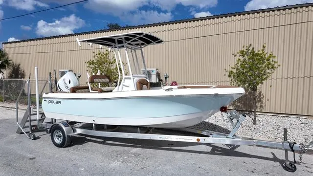 Slide: The Image of Polar 195 CC - Simrad 7 - Stereo System 2025 - 6