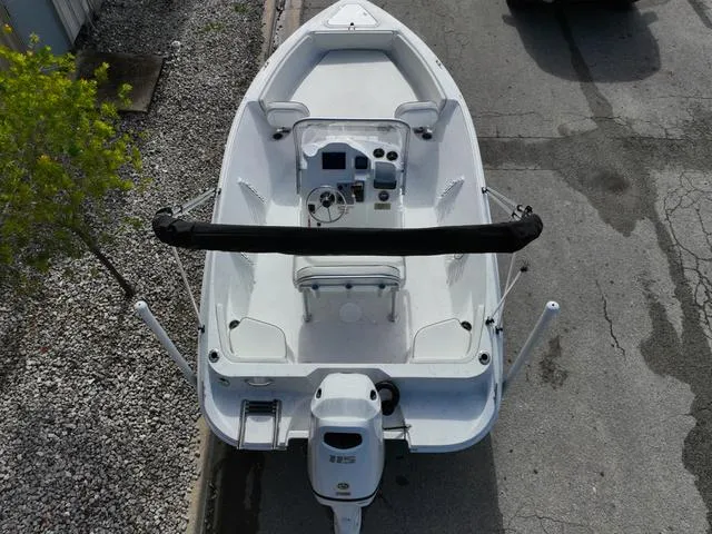 Slide: The Image of ALK 2 Powerboats 18CRS - GPS- STEREO - LEANING POST 2025 - 5