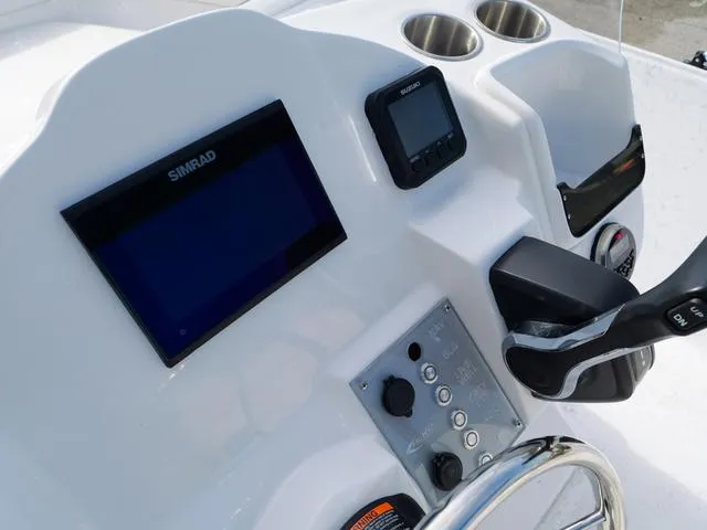 Slide: The Image of ALK 2 Powerboats 18CRS - GPS- STEREO - LEANING POST 2025 - 9