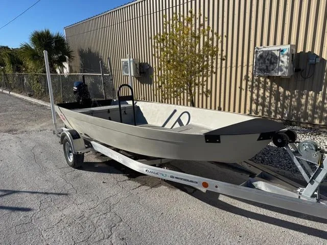 Slide: The Image of Hog Island SHALLOW WATER 16 SKIFF GRAY 2024 - 7